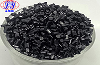 黑色母粒介紹黑色母的行業(yè)和等級，快來一起談?wù)劙桑?  height=